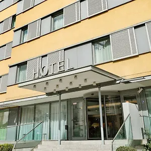 https://courtyard-schoenbrunn.vienna-besthotels.com
