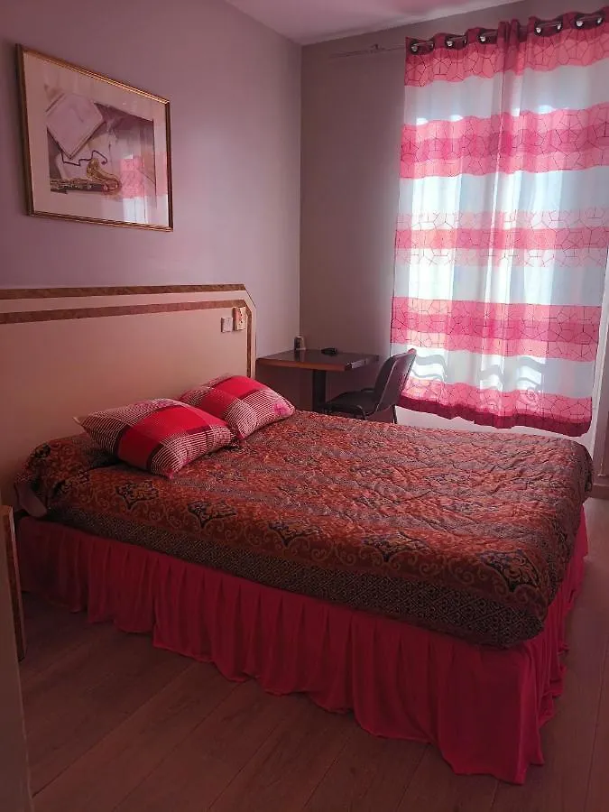 Hotel Azur Montmartre Paris France